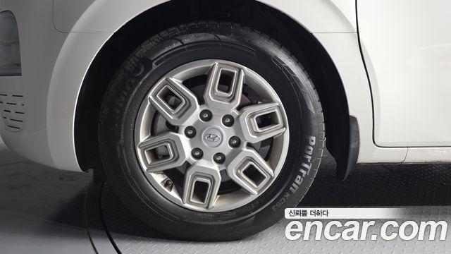 Hyundai Staria Cargo 5-Seater Modern 2023 — фото 5