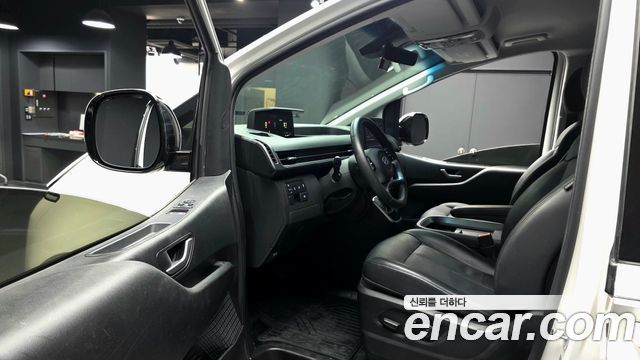 Hyundai Staria Cargo 5-Seater Modern 2023 — фото 10