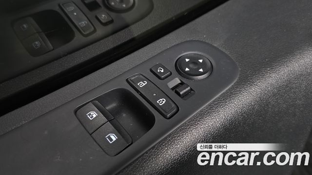 Hyundai Staria Cargo 5-Seater Modern 2023 — фото 19