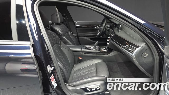 BMW 7 Series (G11) 730Ld xDrive M Sport 2017 — фото 11