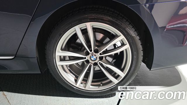 BMW 7 Series (G11) 730Ld xDrive M Sport 2017 — фото 21