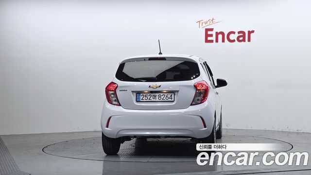 Chevrolet Spark LT 2019 — фото 4