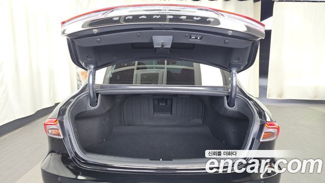 Hyundai Grandeur (IG) 2.5 Premium 2022 — фото 24