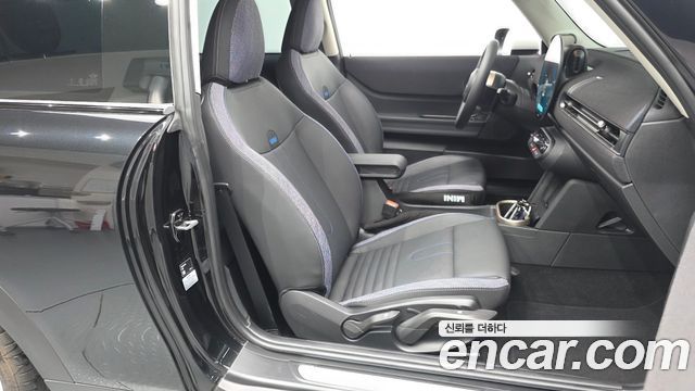 MINI Cooper C (IV) Classic 2025 — фото 15