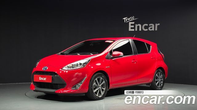 Toyota Prius C 1.5 2019 — фото 11