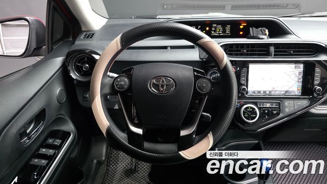 Toyota Prius C 1.5 2019 — фото 17