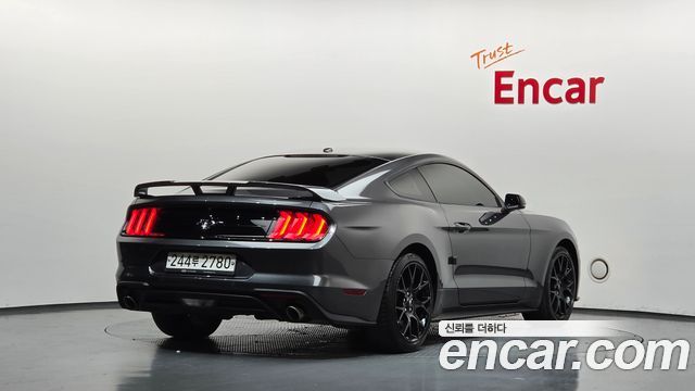 Ford Mustang Coupe 2019 — фото 2