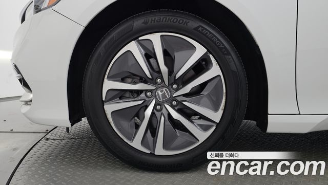 Honda Accord (X) 2.0 Hybrid Touring 2019 — фото 5