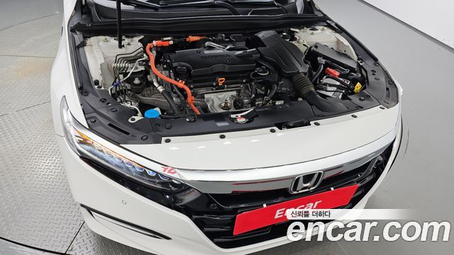 Honda Accord (X) 2.0 Hybrid Touring 2019 — фото 6