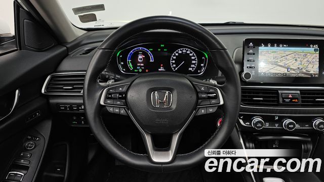 Honda Accord (X) 2.0 Hybrid Touring 2019 — фото 17