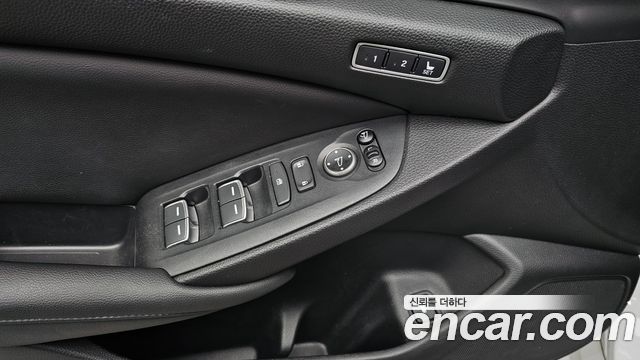 Honda Accord (X) 2.0 Hybrid Touring 2019 — фото 33