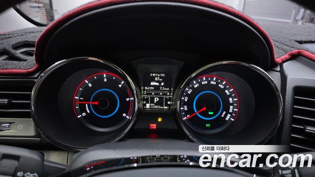 KG Mobility (SsangYong) Tivoli Air Diesel RX 2WD 2016 — фото 8