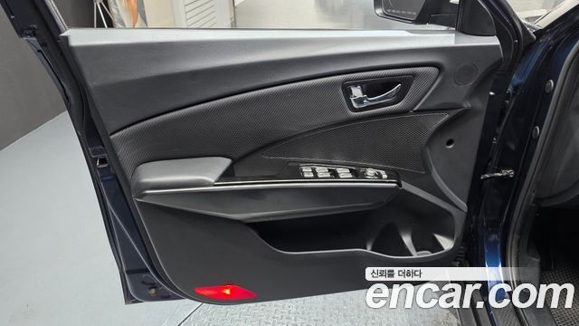 KG Mobility (SsangYong) Tivoli Air Diesel RX 2WD 2016 — фото 24
