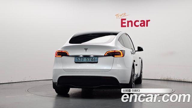 Tesla Model Y RWD 2023 — фото 4