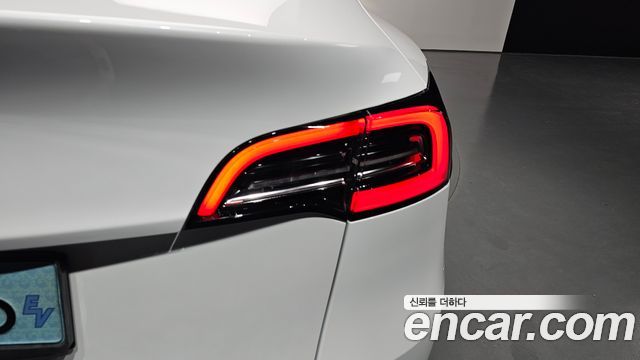 Tesla Model Y RWD 2023 — фото 23