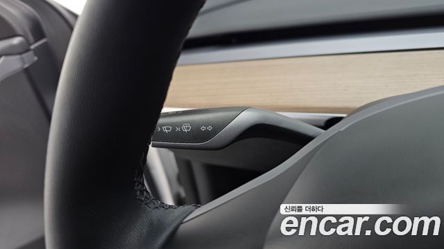 Tesla Model Y RWD 2023 — фото 29