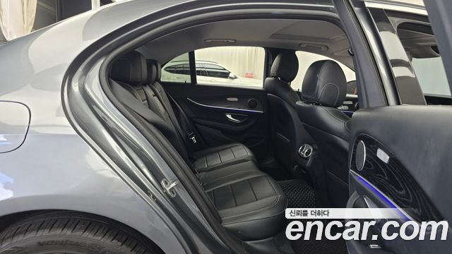 Mercedes-Benz E-Class (W213) E220d Avantgarde 2020 — фото 12