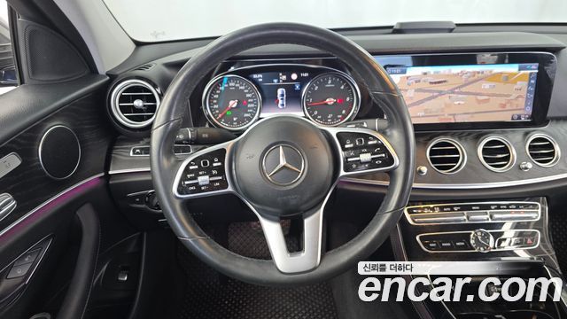 Mercedes-Benz E-Class (W213) E220d Avantgarde 2020 — фото 13
