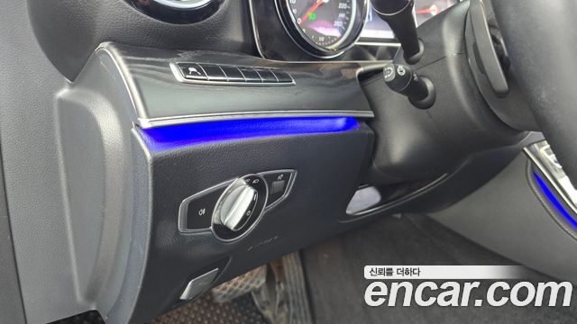 Mercedes-Benz E-Class (W213) E220d Avantgarde 2020 — фото 18