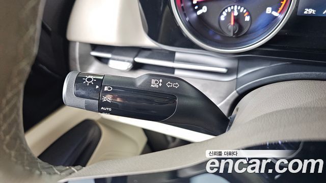 Kia Carnival (IV) Gasoline 9-Seater Prestige 2023 — фото 28