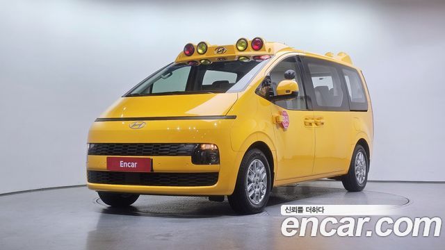 Hyundai Staria HEV 1.6T Kinder Safety Car 11-Seater 2026 — фото 1