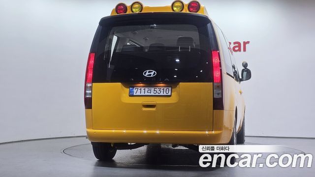 Hyundai Staria HEV 1.6T Kinder Safety Car 11-Seater 2026 — фото 4