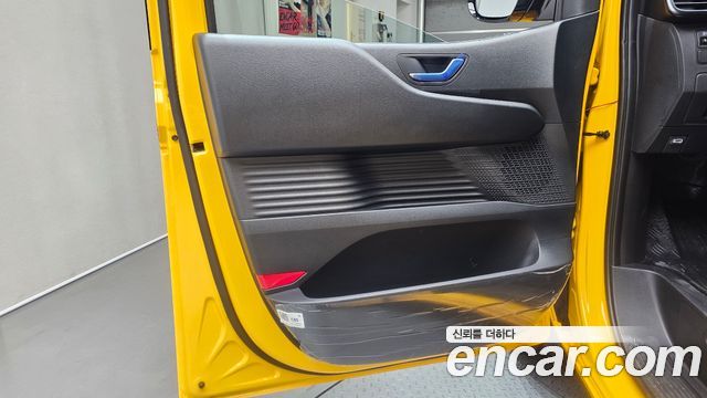 Hyundai Staria HEV 1.6T Kinder Safety Car 11-Seater 2026 — фото 30