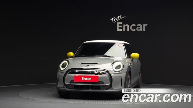 MINI Cooper Electric SE Classic 3rd 2022 — фото 3