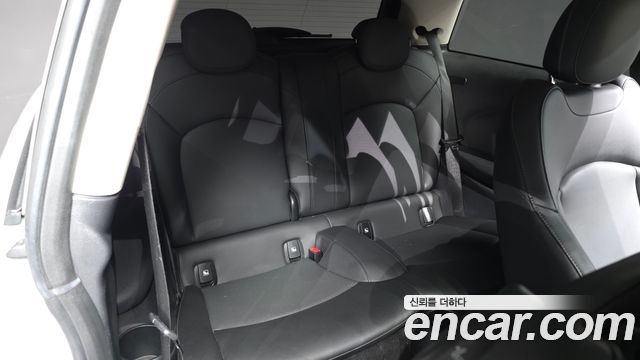 MINI Cooper Electric SE Classic 3rd 2022 — фото 12
