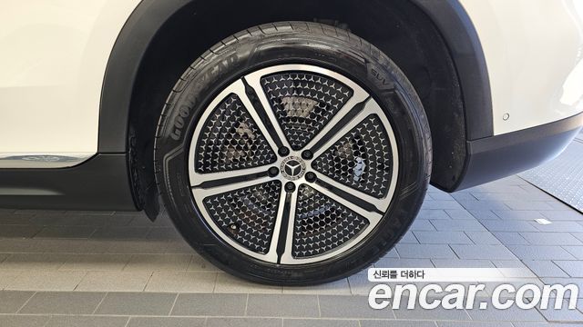 Mercedes-Benz EQS SUV (X296) EQS450 4MATIC 2023 — фото 21
