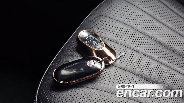 Mercedes-Benz EQS SUV (X296) EQS450 4MATIC 2023 — фото 29