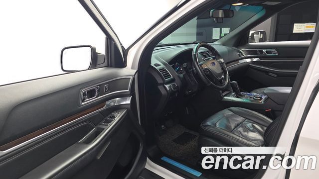 Ford Explorer 3.5 Limited 4WD 5th 2016 — фото 10