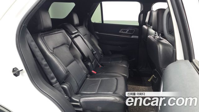 Ford Explorer 3.5 Limited 4WD 5th 2016 — фото 11