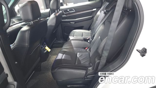 Ford Explorer 3.5 Limited 4WD 5th 2016 — фото 12
