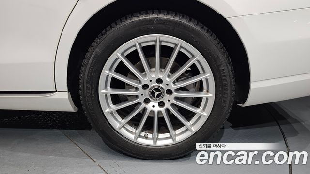 Mercedes-Benz E-Class (W213) E250 Exclusive 2021 — фото 21