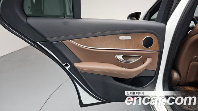 Mercedes-Benz E-Class (W213) E250 Exclusive 2021 — фото 25