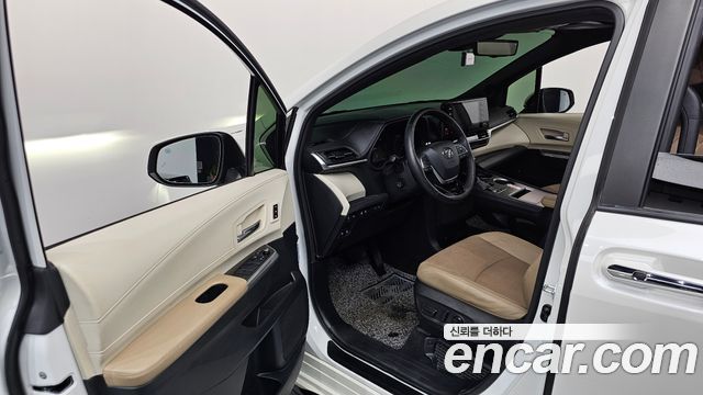 Toyota Sienna (IV) 2.5 Hybrid AWD 2021 — фото 10