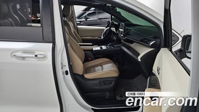 Toyota Sienna (IV) 2.5 Hybrid AWD 2021 — фото 26