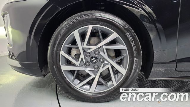 Hyundai Grandeur (GN7) 2,5 Gasoline 2WD Premium 2023 — фото 5