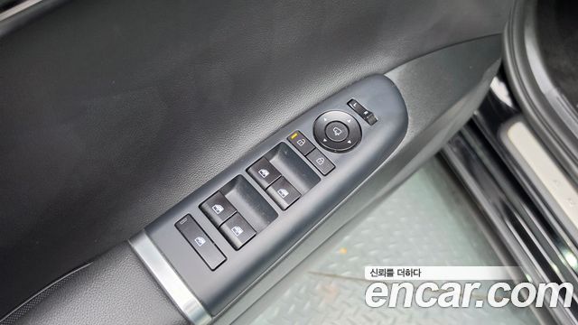 Hyundai Grandeur (GN7) 2,5 Gasoline 2WD Premium 2023 — фото 20