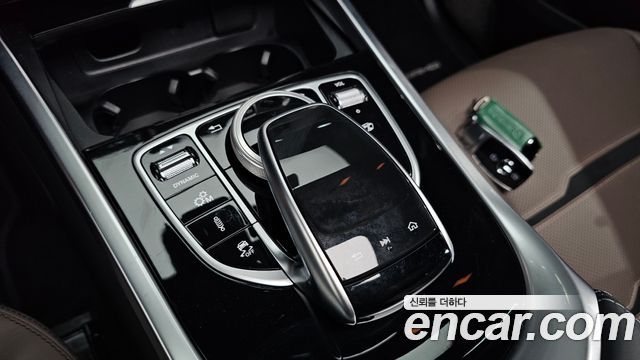 Mercedes-Benz G-Class (W463b) AMG G63 2024 — фото 32