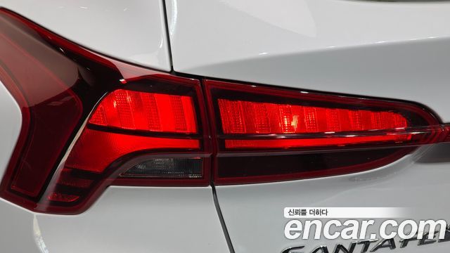 Hyundai Santa Fe Diesel 2.2 2WD Prestige 2021 — фото 23