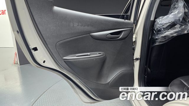 Chevrolet Spark LT 2019 — фото 25