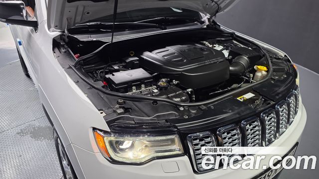 Jeep Grand Cherokee 3.6 Summit WK2 2020 — фото 6