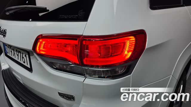 Jeep Grand Cherokee 3.6 Summit WK2 2020 — фото 23