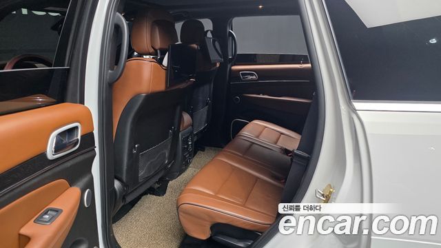 Jeep Grand Cherokee 3.6 Summit WK2 2020 — фото 26