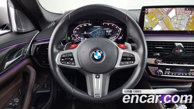 BMW 5 Series (G30) M550i xDrive 2022 — фото 17