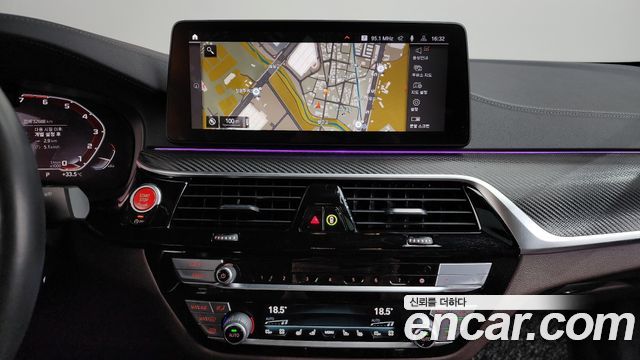 BMW 5 Series (G30) M550i xDrive 2022 — фото 18
