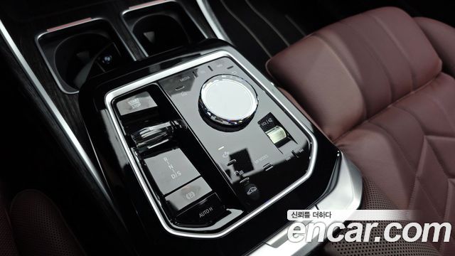 BMW 7 Series (G70) 740d xDrive M Sport 2026 — фото 9