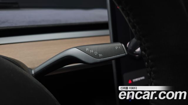 Tesla Model Y Long Range AWD 2021 — фото 9